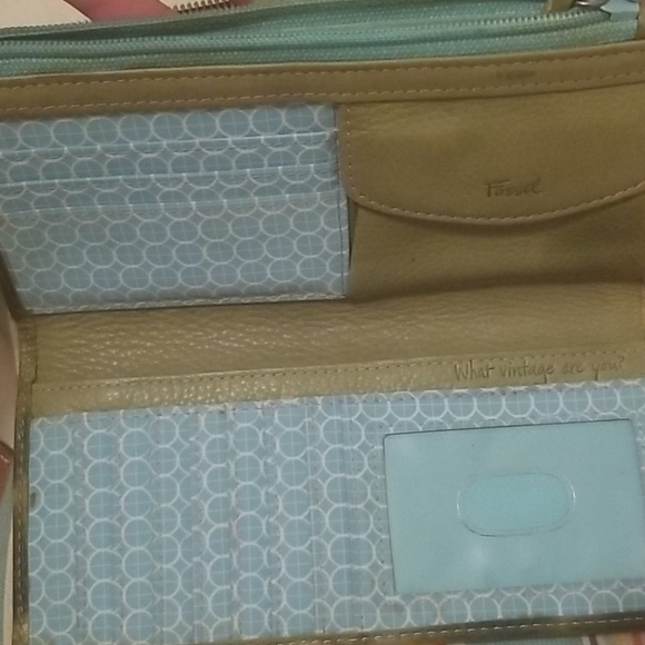Fossil purse and matching wallet - Picture 7 of 8